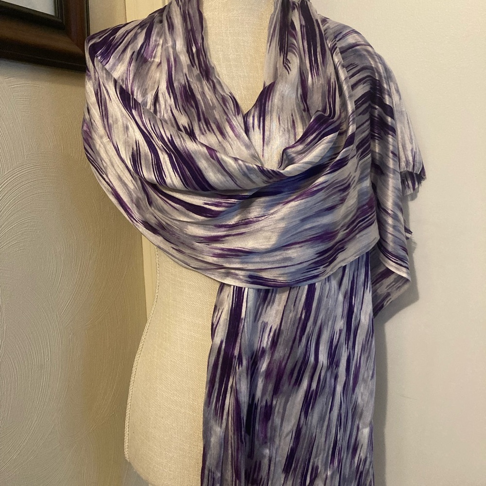 Chico’s Large Purple and Silver Patterned Scarf - Picture 2 of 5